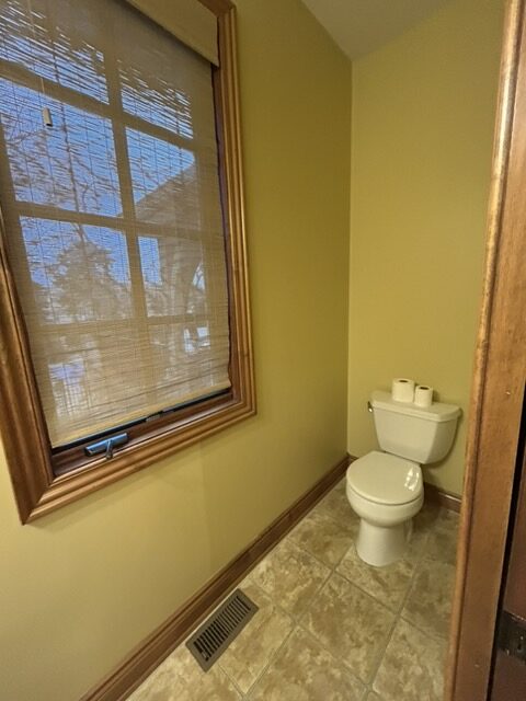 bathroom-before-2